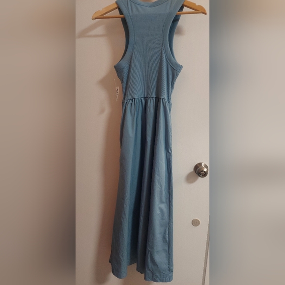 Old Navy Light Blue Sleeveless Midi Dress - Picture 4 of 6
